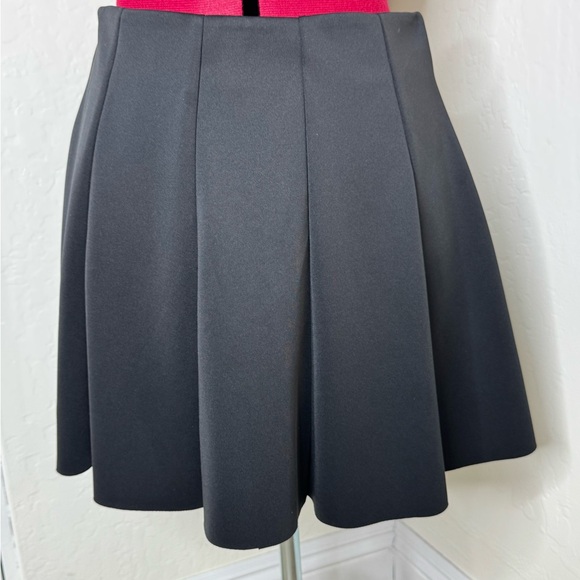 Gianni Bini Dresses & Skirts - Gianni Bini Black A-Line Mini Skirt – Size Small